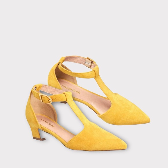 ModCloth Yellow Suede Tarzan T Strap Pointed Toe Short Heels Size 9 - Picture 8 of 9